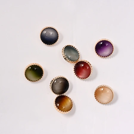 The manufacturer has cat's eye stone nail buttons, anti-glare clothes, collar buttons, sweater buttons, cardigans, brooches and buttons in stock The manufacturer has cat's eye stone nail buttons, anti-glare clothes, collar buttons, sweater buttons, cardigans, brooches and buttons in stock